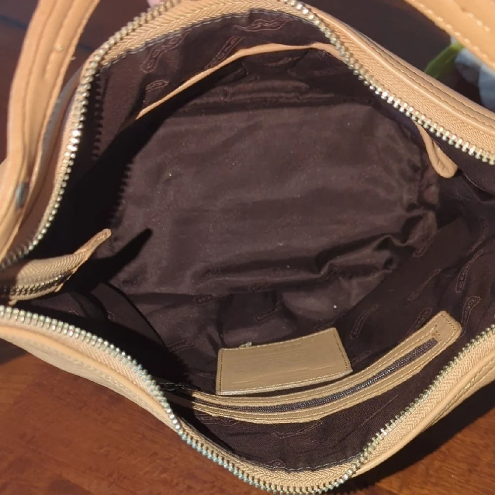 Coach Tan Leather Hobo Bag with Gold Hardware - Picture 8 of 9